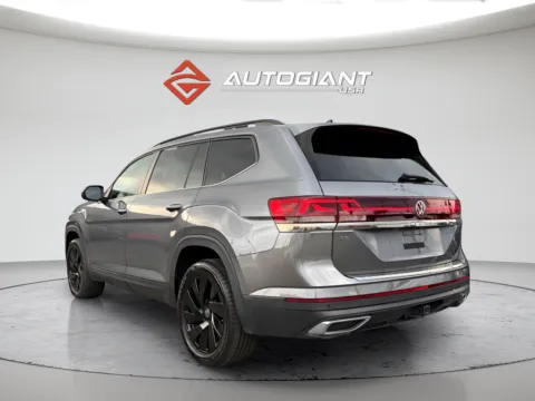 More photos of 2024 Volkswagen Atlas 2.0T SE w/Technology at AutoGiant USA Indianapolis, IN