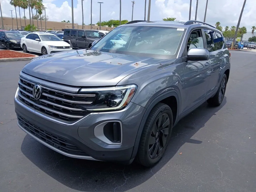 Gray 2024 Volkswagen Atlas 2.0T SE w/Technology for sale in Indianapolis, IN