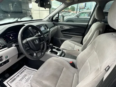 Photos of 2019 Honda Pilot LX for sale in Indianapolis, IN at AutoGiant USA Indianapolis