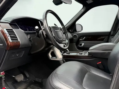 Photos of 2019 Land Rover Range Rover 5.0L V8 Supercharged for sale in Indianapolis, IN at AutoGiant USA Indianapolis