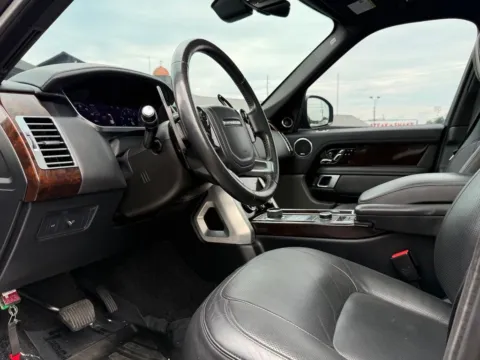 Photos of 2019 Land Rover Range Rover 5.0L V8 Supercharged for sale in Indianapolis, IN at AutoGiant USA Indianapolis