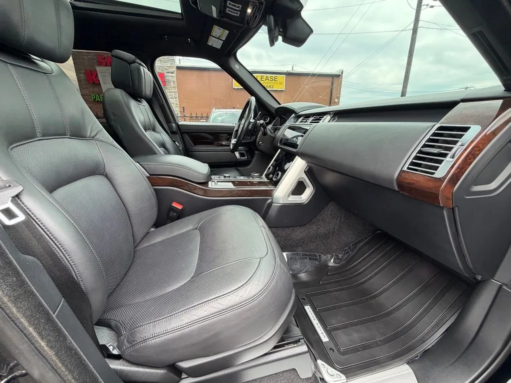 2019 Land Rover Range Rover Supercharged - Photo 29