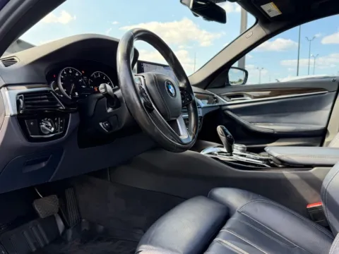 Photos of 2017 BMW 5 Series 540i for sale in Indianapolis, IN at AutoGiant USA Indianapolis