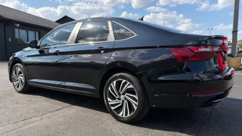 More photos of 2020 Volkswagen Jetta SEL at AutoGiant USA Indianapolis, IN