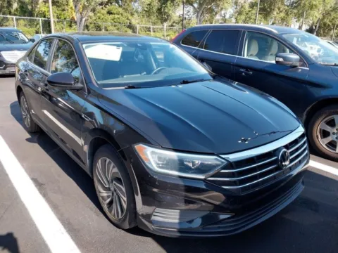 Photos of 2020 Volkswagen Jetta SEL for sale in Indianapolis, IN at AutoGiant USA Indianapolis