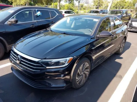 Black 2020 Volkswagen Jetta SEL for sale in Indianapolis, IN