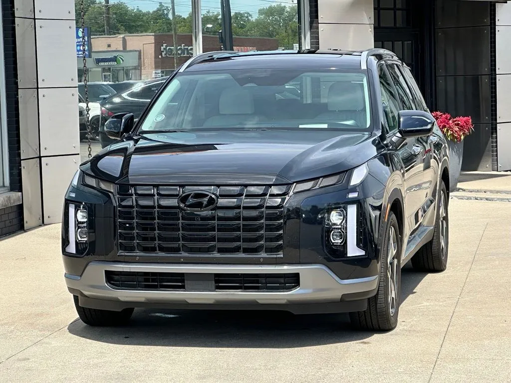 Blue 2024 Hyundai Palisade Limited for sale in Indianapolis, IN