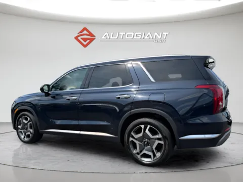 More photos of 2024 Hyundai Palisade Limited at AutoGiant USA Indianapolis, IN