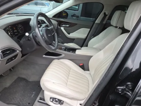 More photos of 2019 Jaguar F-PACE 30t Portfolio at AutoGiant USA Indianapolis, IN