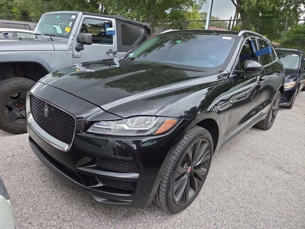 Unknown 2019 Jaguar F-PACE 30t Portfolio for sale in Indianapolis, IN