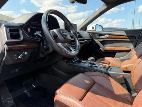 Photos of 2020 Audi Q5 e 55 Prestige for sale in Indianapolis, IN at AutoGiant USA Indianapolis