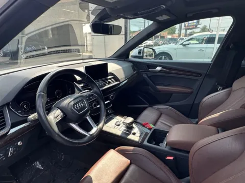 Photos of 2020 Audi Q5 e 55 Prestige for sale in Indianapolis, IN at AutoGiant USA Indianapolis