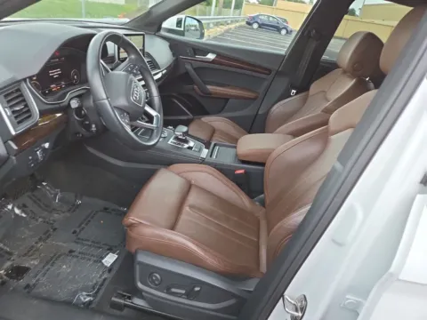 More photos of 2020 Audi Q5 e 55 Prestige at AutoGiant USA Indianapolis, IN