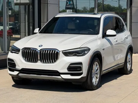 White 2022 BMW X5 xDrive45e for sale in Indianapolis, IN