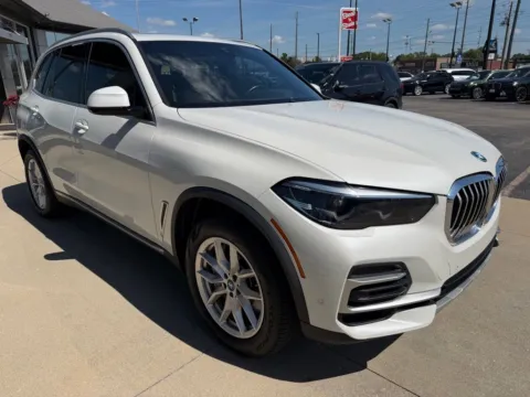 More photos of 2022 BMW X5 xDrive45e at AutoGiant USA Indianapolis, IN