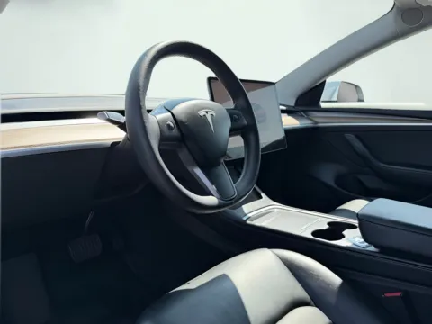Photos of 2022 Tesla Model 3 Long Range for sale in Indianapolis, IN at AutoGiant USA Indianapolis