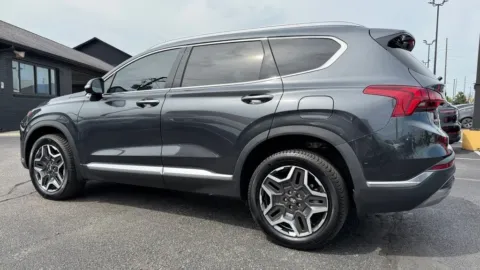 More photos of 2023 Hyundai Santa Fe Hybrid SEL Premium at AutoGiant USA Indianapolis, IN
