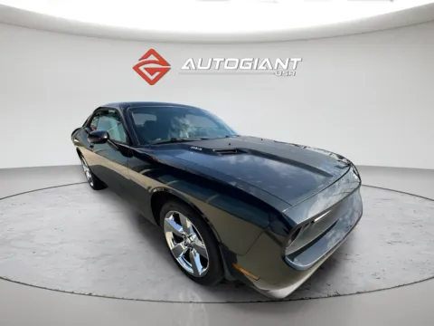 More photos of 2010 Dodge Challenger R/T at AutoGiant USA Indianapolis, IN