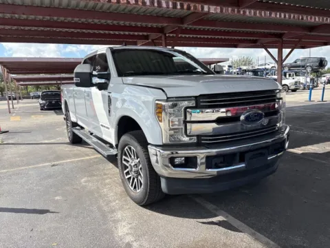 Photos of 2019 Ford F-250SD Lariat for sale in Indianapolis, IN at AutoGiant USA Indianapolis