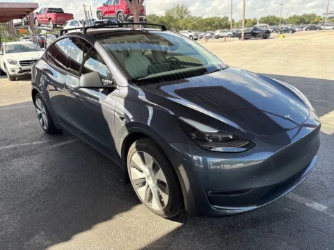 Photos of 2023 Tesla Model Y Long Range for sale in Indianapolis, IN at AutoGiant USA Indianapolis
