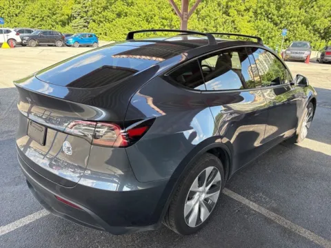More photos of 2023 Tesla Model Y Long Range at AutoGiant USA Indianapolis, IN