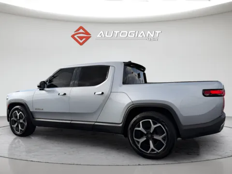 More photos of 2023 Rivian R1T Adventure at AutoGiant USA Indianapolis, IN