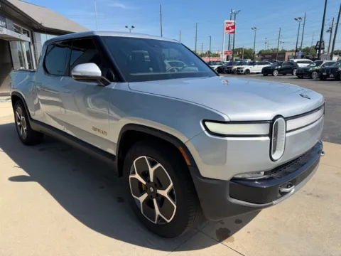 More photos of 2023 Rivian R1T Adventure at AutoGiant USA Indianapolis, IN