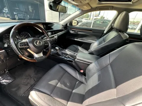 Photos of 2016 Lexus ES 350 for sale in Indianapolis, IN at AutoGiant USA Indianapolis