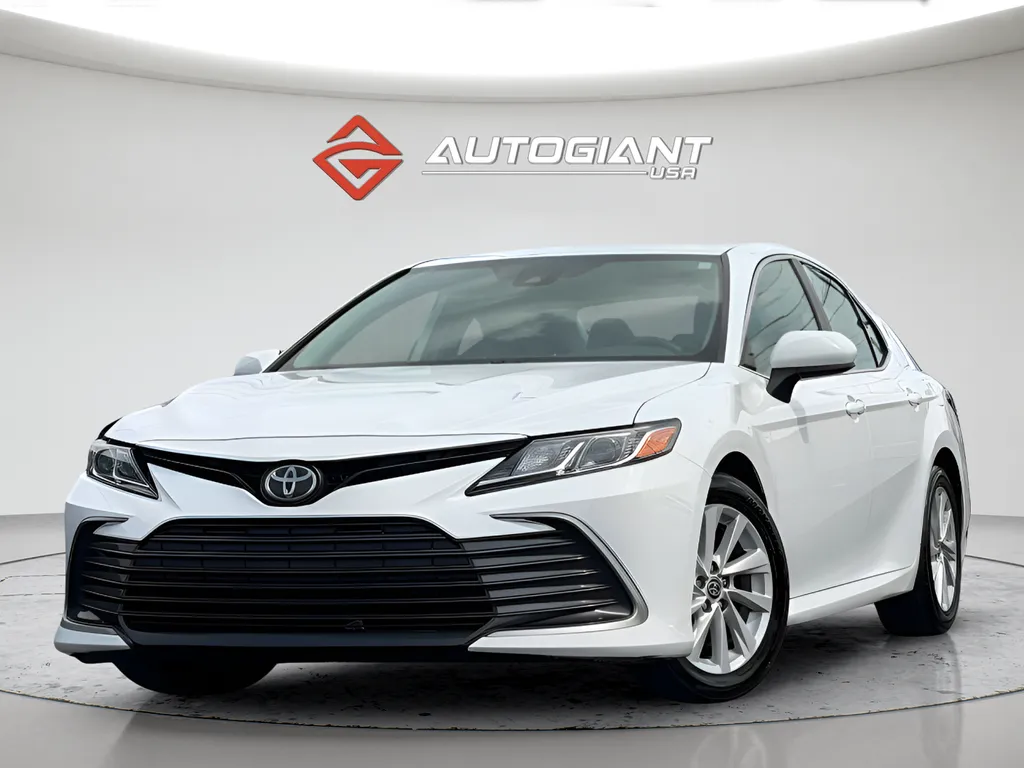 White 2022 Toyota Camry LE for sale in Indianapolis, IN