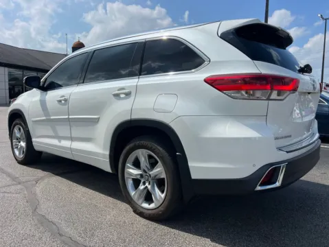 More photos of 2017 Toyota Highlander Limited at AutoGiant USA Indianapolis, IN