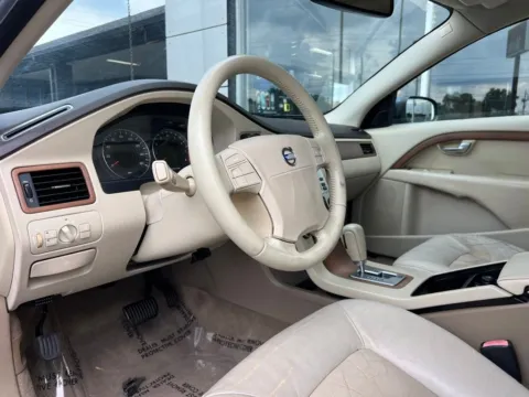 Photos of 2008 Volvo S80 3.2 for sale in Indianapolis, IN at AutoGiant USA Indianapolis