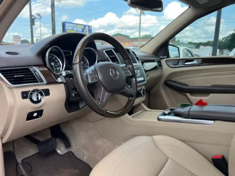 Photos of 2015 Mercedes-Benz M-Class ML 350 for sale in Indianapolis, IN at AutoGiant USA Indianapolis