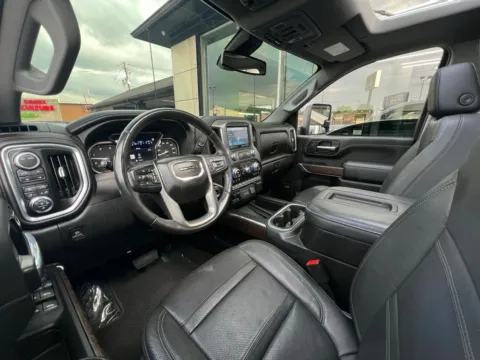 More photos of 2022 GMC Sierra 2500HD Denali at AutoGiant USA Indianapolis, IN