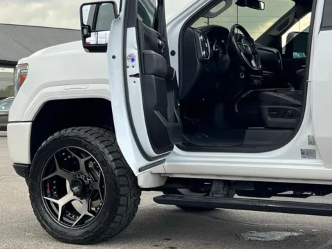Another view of 2022 GMC Sierra 2500HD Denali for sale in Indianapolis, IN at AutoGiant USA Indianapolis