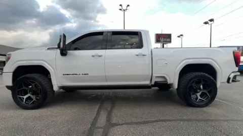More photos of 2022 GMC Sierra 2500HD Denali at AutoGiant USA Indianapolis, IN