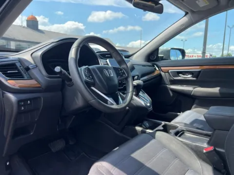 Photos of 2019 Honda CR-V EX for sale in Indianapolis, IN at AutoGiant USA Indianapolis