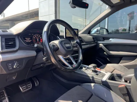 Photos of 2018 Audi SQ5 3.0T Premium Plus for sale in Indianapolis, IN at AutoGiant USA Indianapolis