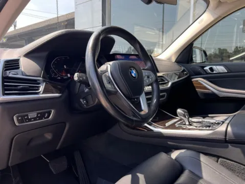 Photos of 2020 BMW X7 xDrive40i for sale in Indianapolis, IN at AutoGiant USA Indianapolis