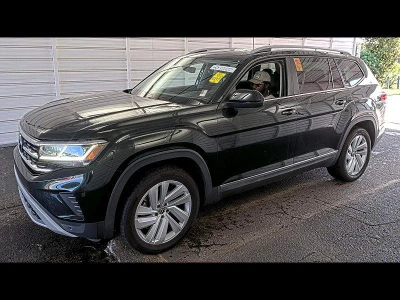 Green 2021 Volkswagen Atlas SEL for sale in Indianapolis, IN