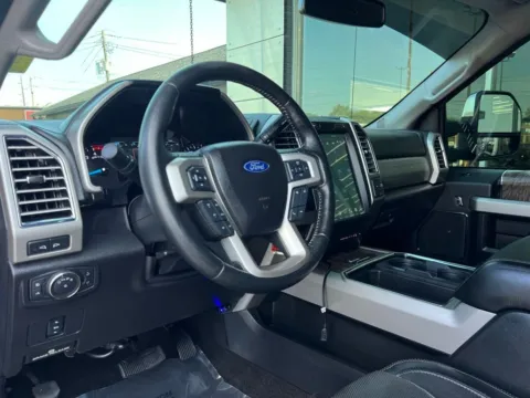Photos of 2017 Ford F-250SD Lariat for sale in Indianapolis, IN at AutoGiant USA Indianapolis