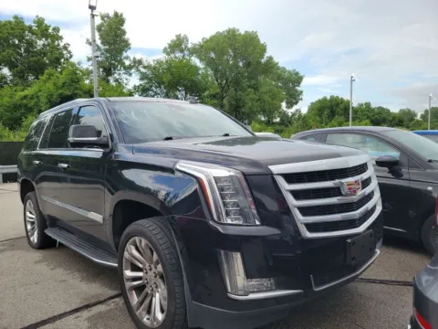 Photos of 2017 Cadillac Escalade Luxury for sale in Indianapolis, IN at AutoGiant USA Indianapolis