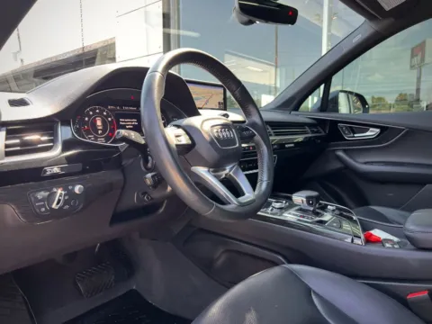 Photos of 2018 Audi Q7 3.0T Prestige for sale in Indianapolis, IN at AutoGiant USA Indianapolis