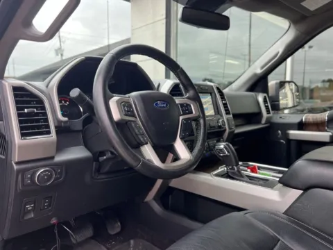 Photos of 2019 Ford F-150 Lariat for sale in Indianapolis, IN at AutoGiant USA Indianapolis