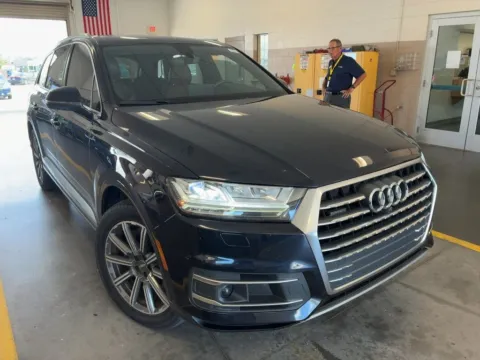 Photos of 2017 Audi Q7 2.0T Premium Plus for sale in Indianapolis, IN at AutoGiant USA Indianapolis