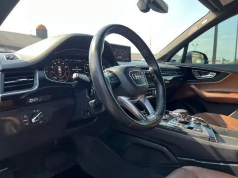 Photos of 2017 Audi Q7 2.0T Premium Plus for sale in Indianapolis, IN at AutoGiant USA Indianapolis