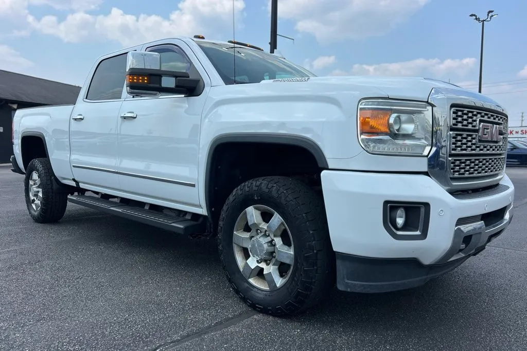 2018 Gmc Sierra Denali photo 3
