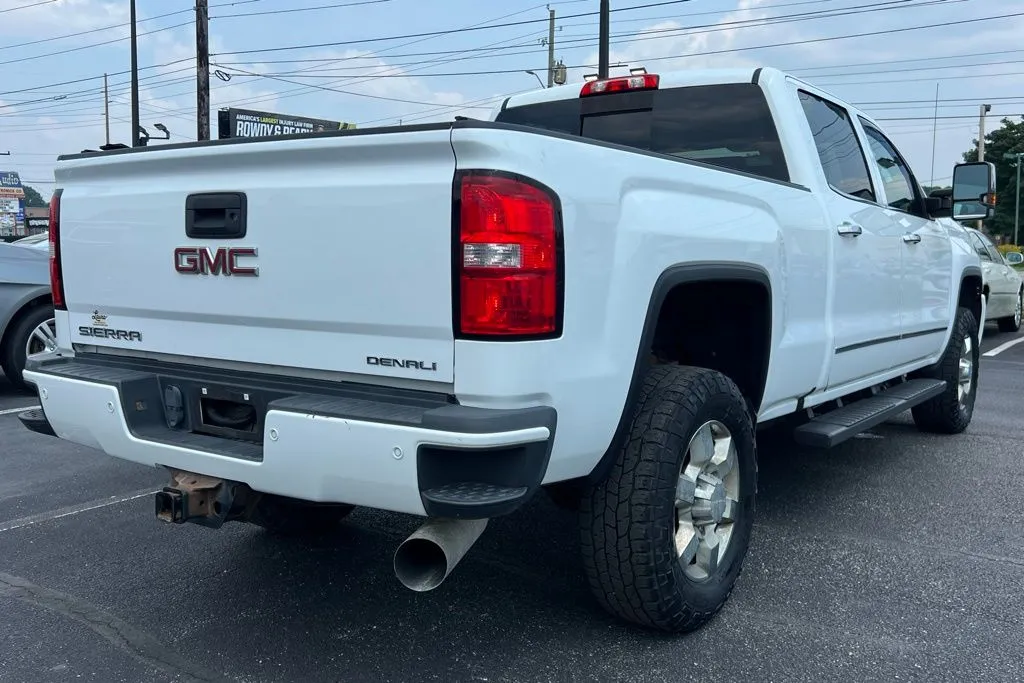 2018 Gmc Sierra Denali photo 2