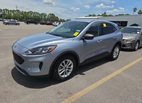 Blue 2022 Ford Escape Hybrid SE for sale in Indianapolis, IN