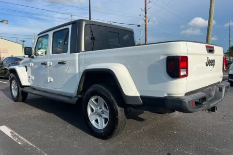 More photos of 2021 Jeep Gladiator Sport at AutoGiant USA Indianapolis, IN