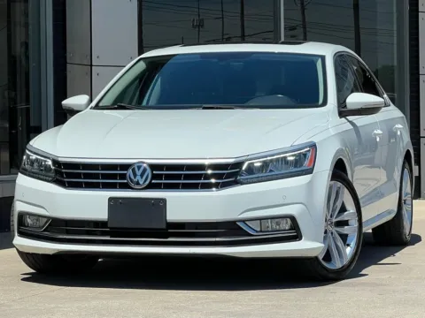 White 2018 Volkswagen Passat 2.0T SE for sale in Indianapolis, IN